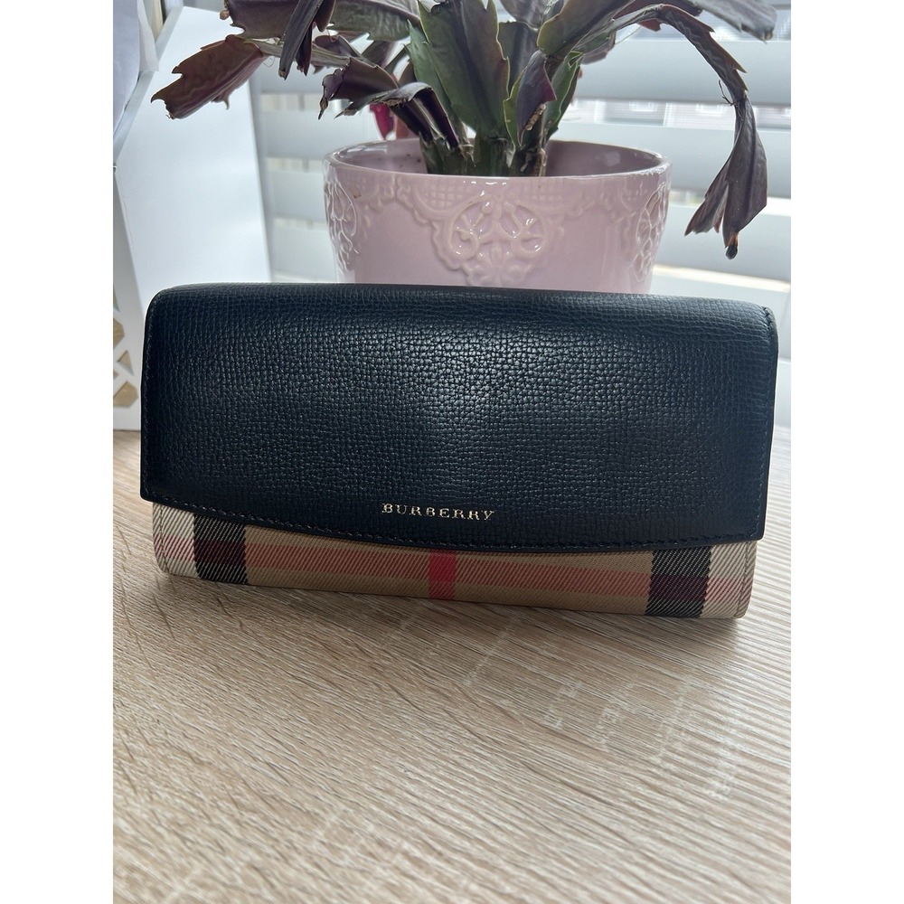 Burberry House Check Pattern‎ Leather Continental Wallet Black